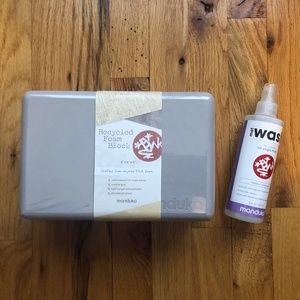 BRNAD NEW YOGA BLOCK + MAT SPRAY